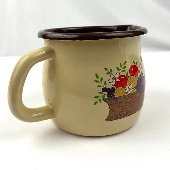 VTG Enamelware Metal Pitcher Fruit Basket Taiwan Mug Farmhouse FTDA 1980s - Picture 7 of 13